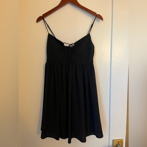 Abercrombie & Fitch mini keyhole dress - Picture 2 of 4